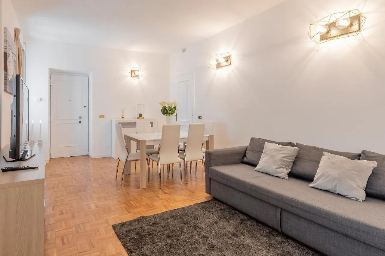 Milan Royal Suites - Centro Brera 0*,  Италия