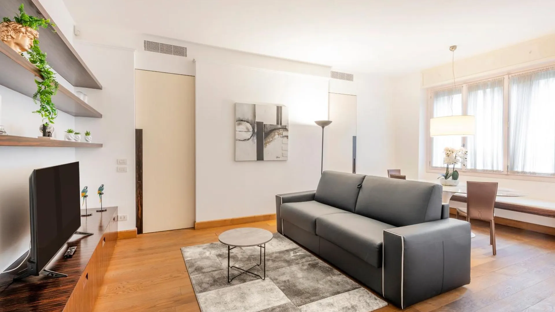 Апартаменты Milan Royal Suites - Centro Brera Италия